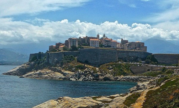 Vacances de rêve au camping 4 étoiles à Calvi
